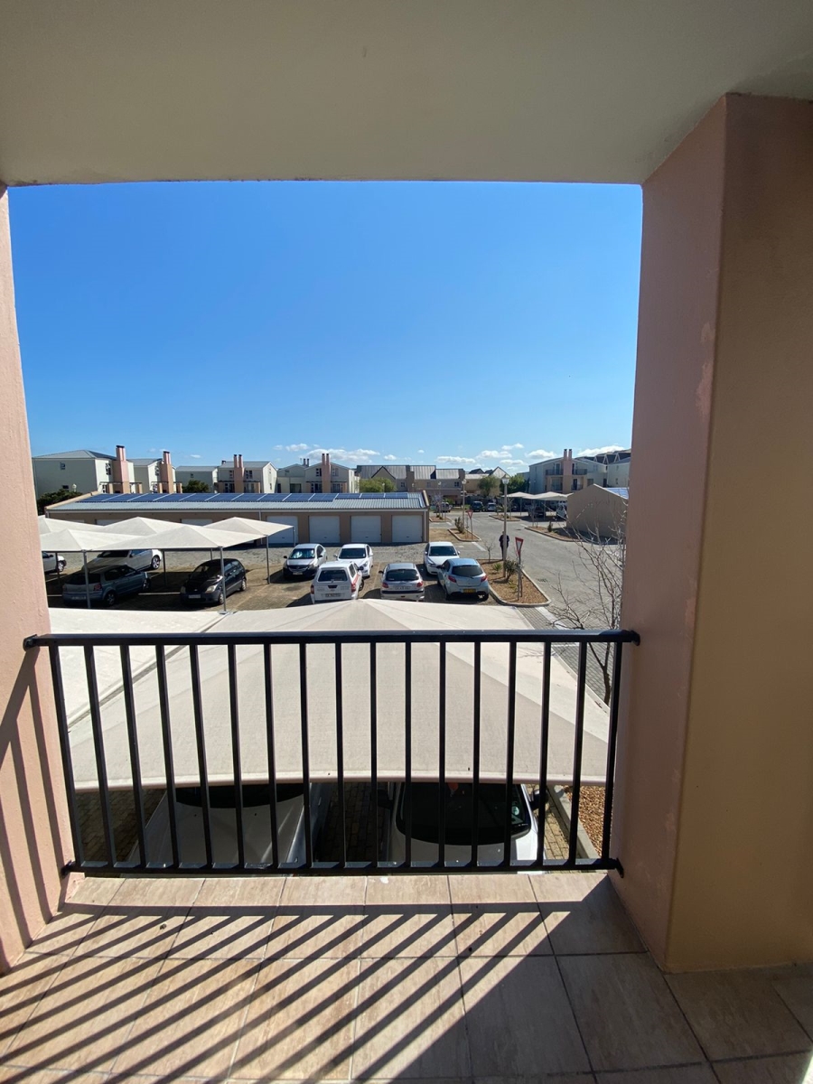 To Let 2 Bedroom Property for Rent in Whispering Pines Western Cape